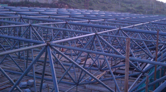 丹阳概述网架加工中对钢材的质量的过细恳求